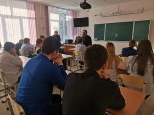 Благочинный Брянского района рассказал школьникам о Великом посте