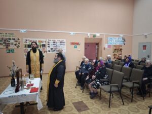 В предпраздничные дни духовенство посетило социальные учреждения региона